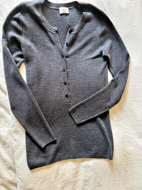 Wilfred Gray Button-Front Knit Sweater